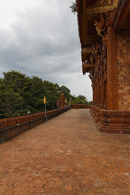Wat Phu Khao Kaew-044
